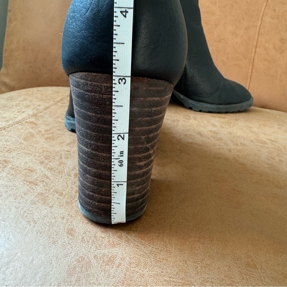 LUCKY BRAND NILAFA ANKLE BOOTIE BLACK WATERPROOF LEATHER SIZE 8 EUC - Picture 8 of 12